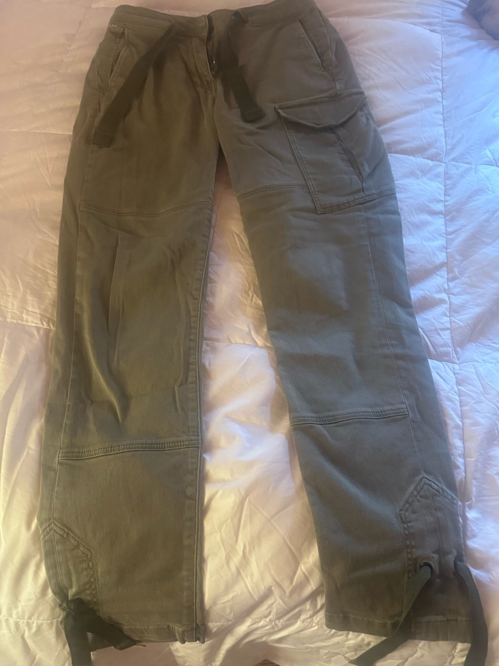 Women’s Olive Green Cargo Pants – Casual Utility Style